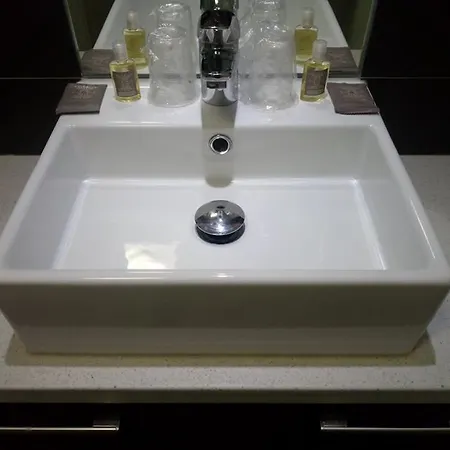 Hoteliere Louise Aparthotel